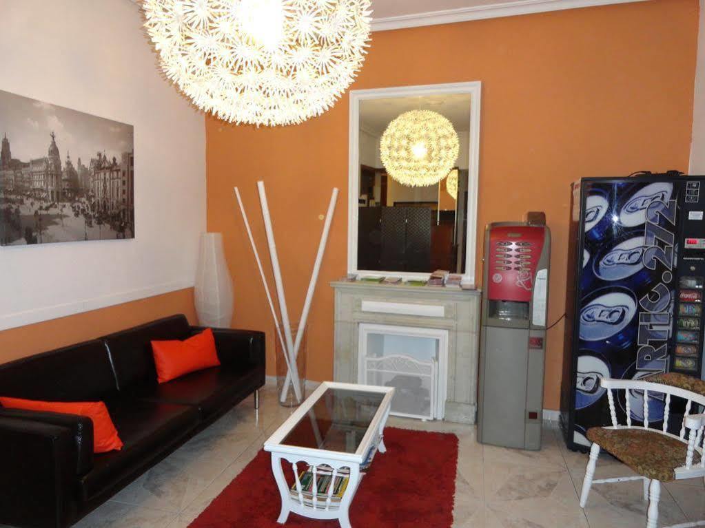 Hostal Fuencarral Kryse มาดริด ภายนอก รูปภาพ
